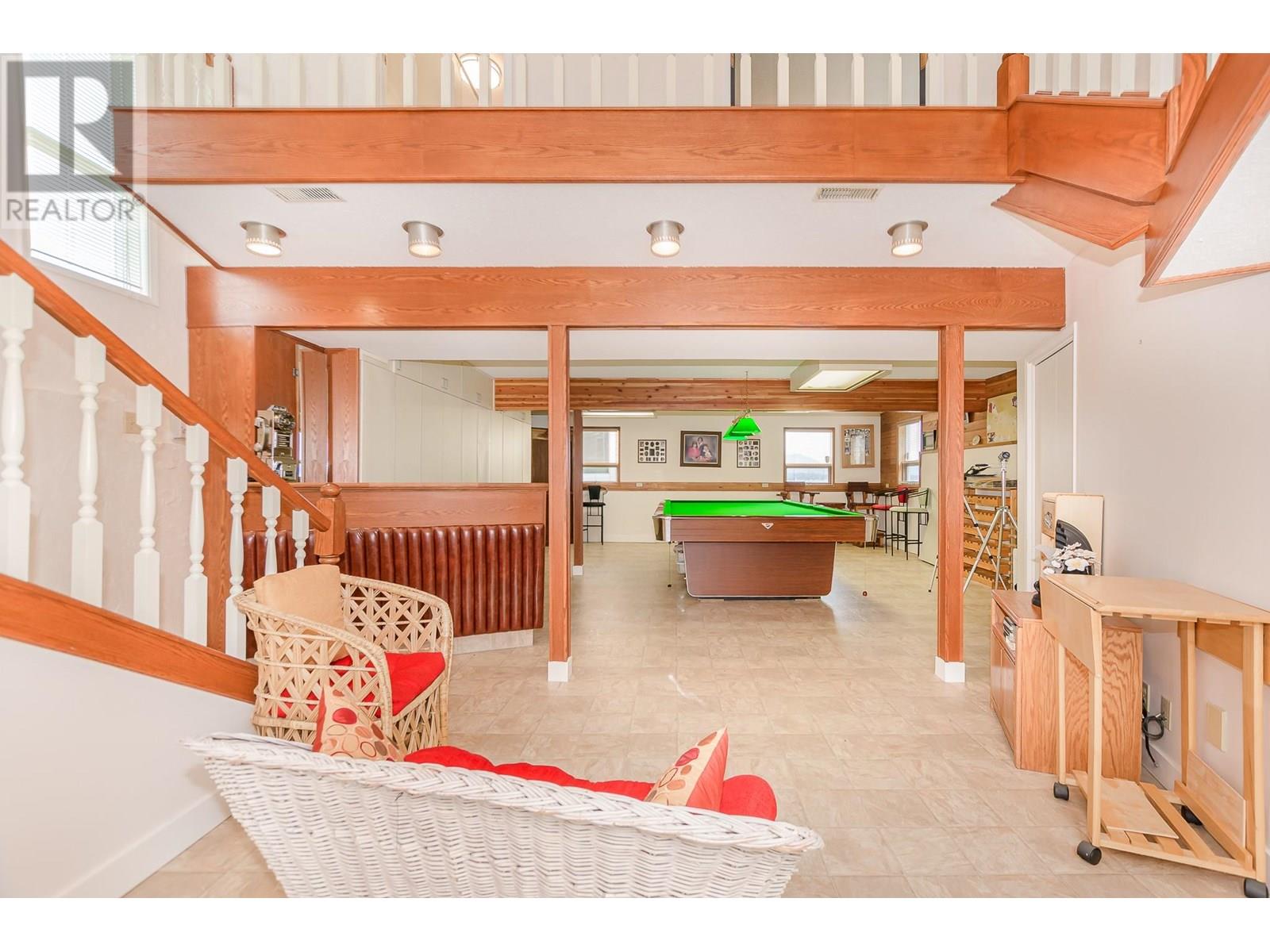 Photo 17 of 957 Garroway Road, Sorrento BC