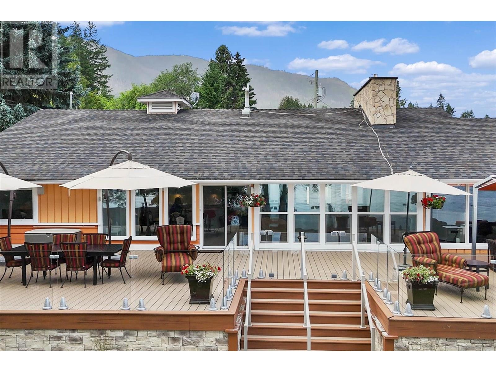 Photo 58 of 957 Garroway Road, Sorrento BC