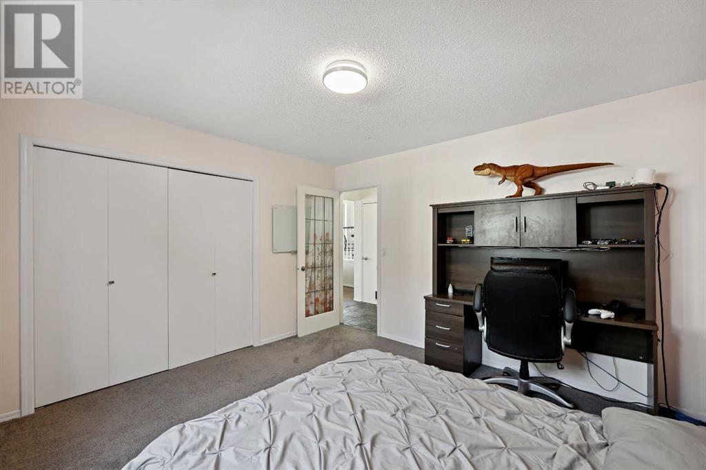 Single Family House for Sale in  Scenic Hill Close NW Scenic Acres Calgary 