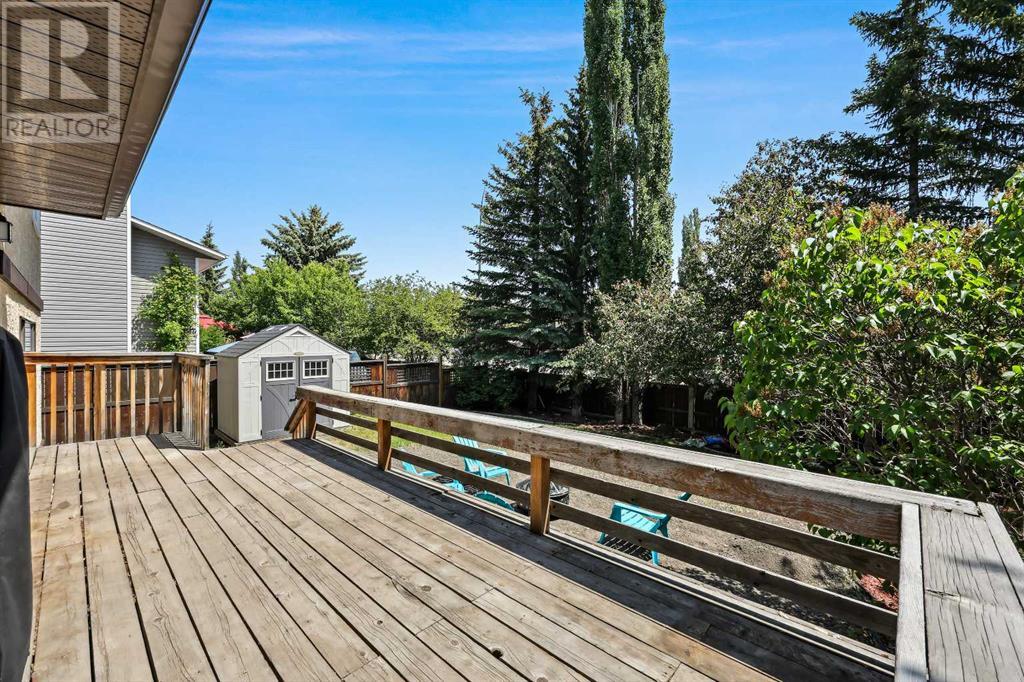 Single Family House for Sale in  Scenic Hill Close NW Scenic Acres Calgary 