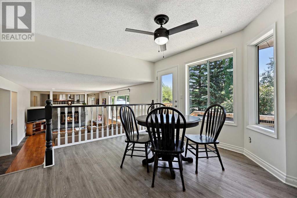 Single Family House for Sale in  Scenic Hill Close NW Scenic Acres Calgary 