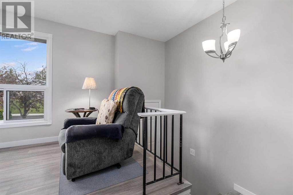 Single Family House Bi-level for Sale in  Bermuda Way NW Beddington Heights Calgary 