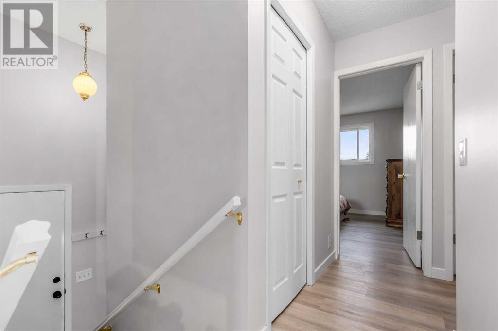 Single Family House Bi-level for Sale in  Bermuda Way NW Beddington Heights Calgary 
