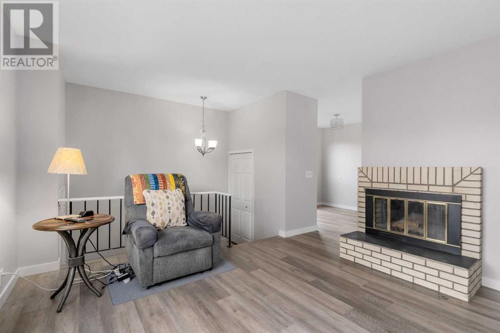 Single Family House Bi-level for Sale in  Bermuda Way NW Beddington Heights Calgary 