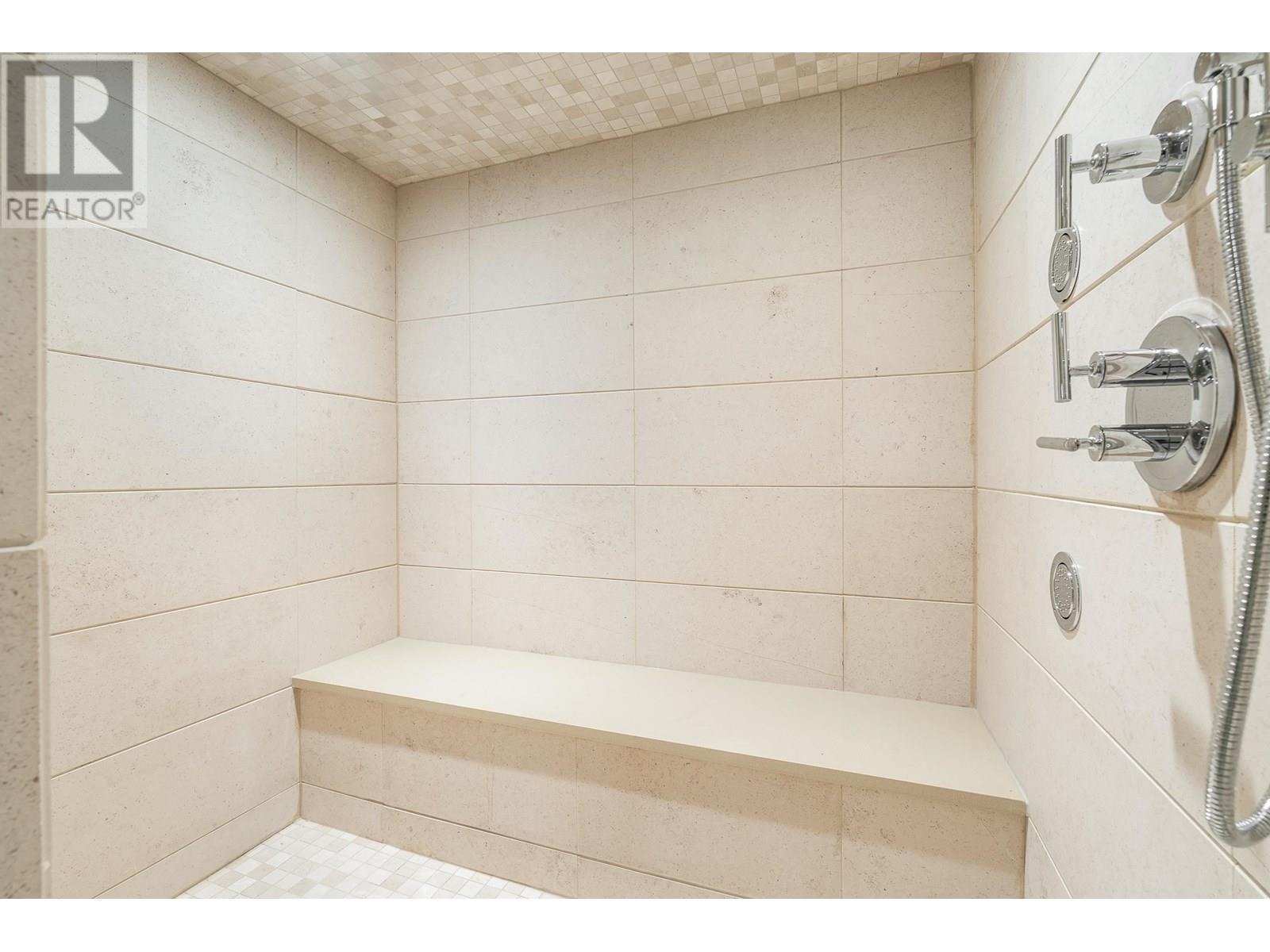 3918 SOUTHRIDGE AVENUE, West Vancouver