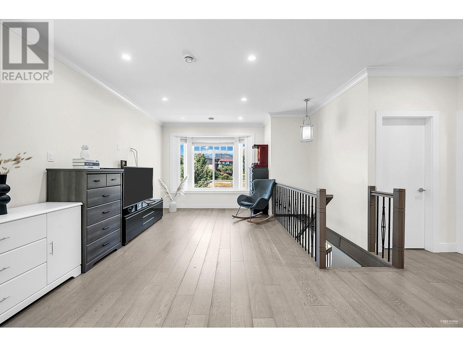 Photo 5 of 4078 Boundary Road, Burnaby BC