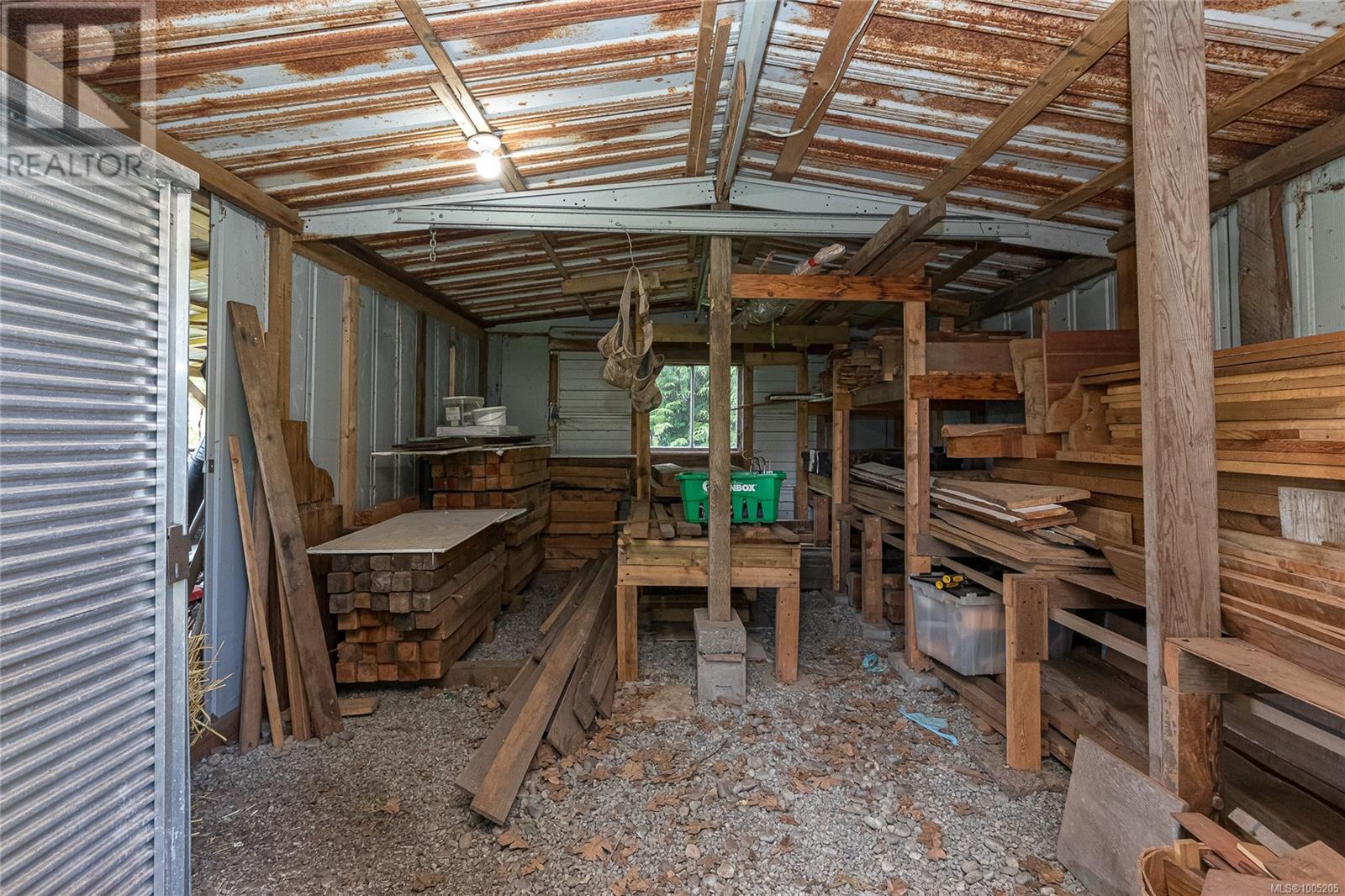 Photo 7 of 6752 Somenos Rd, Duncan BC