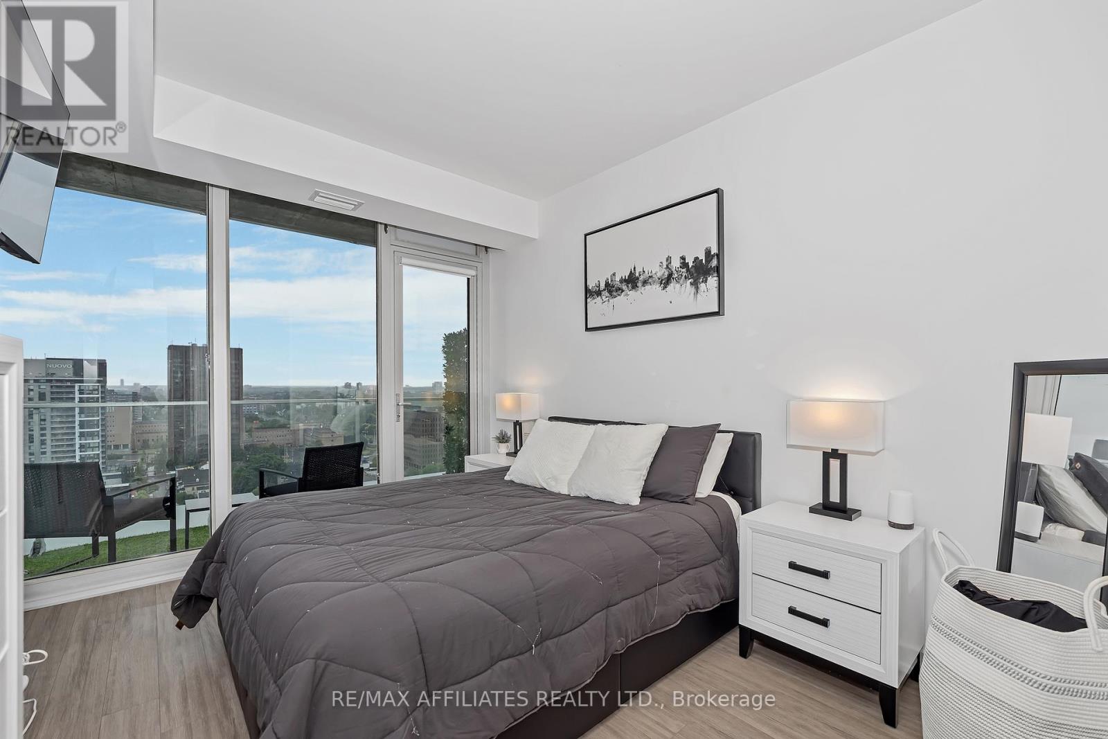 Photo 18 of 1807 111 Champagne Avenue S, Ottawa ON
