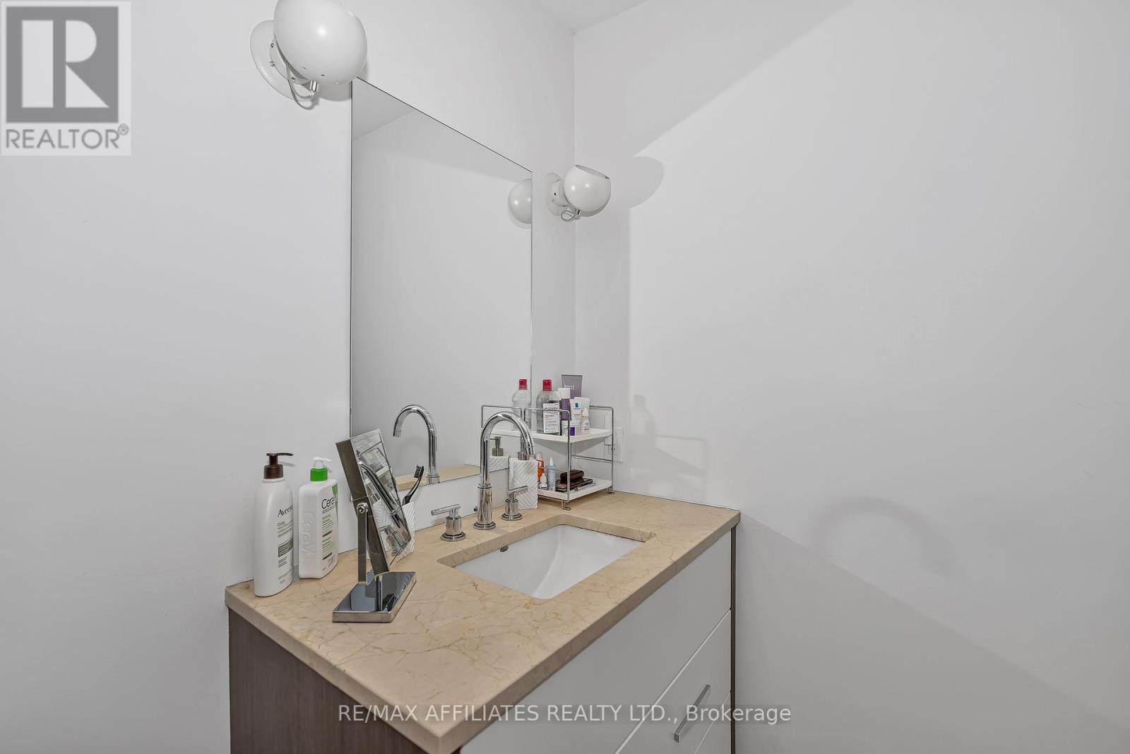 Photo 14 of 1807 111 Champagne Avenue S, Ottawa ON