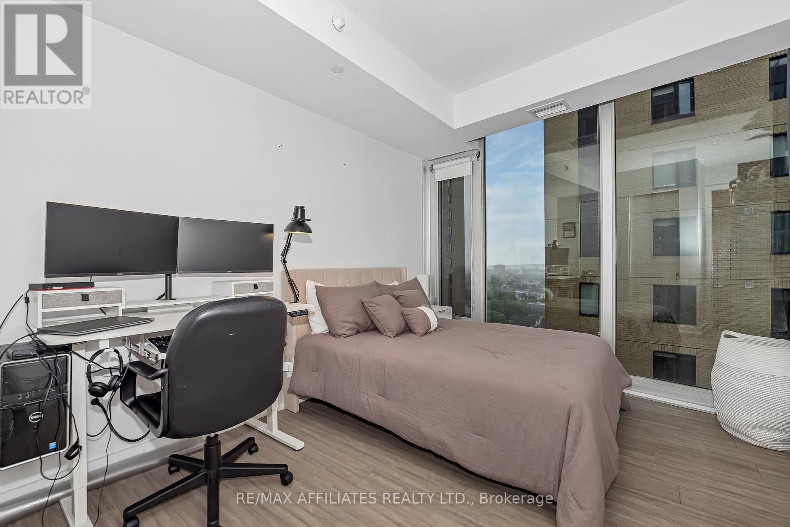 Photo 15 of 1807 111 Champagne Avenue S, Ottawa ON
