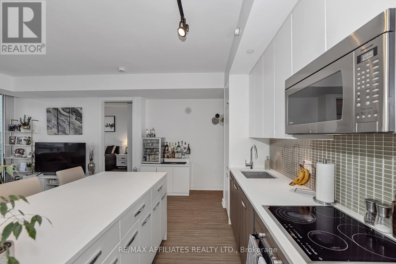 Photo 8 of 1807 111 Champagne Avenue S, Ottawa ON