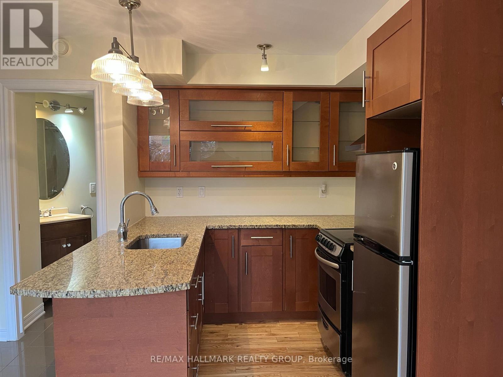 Photo 16 of 324 Currell Avenue, Ottawa ON