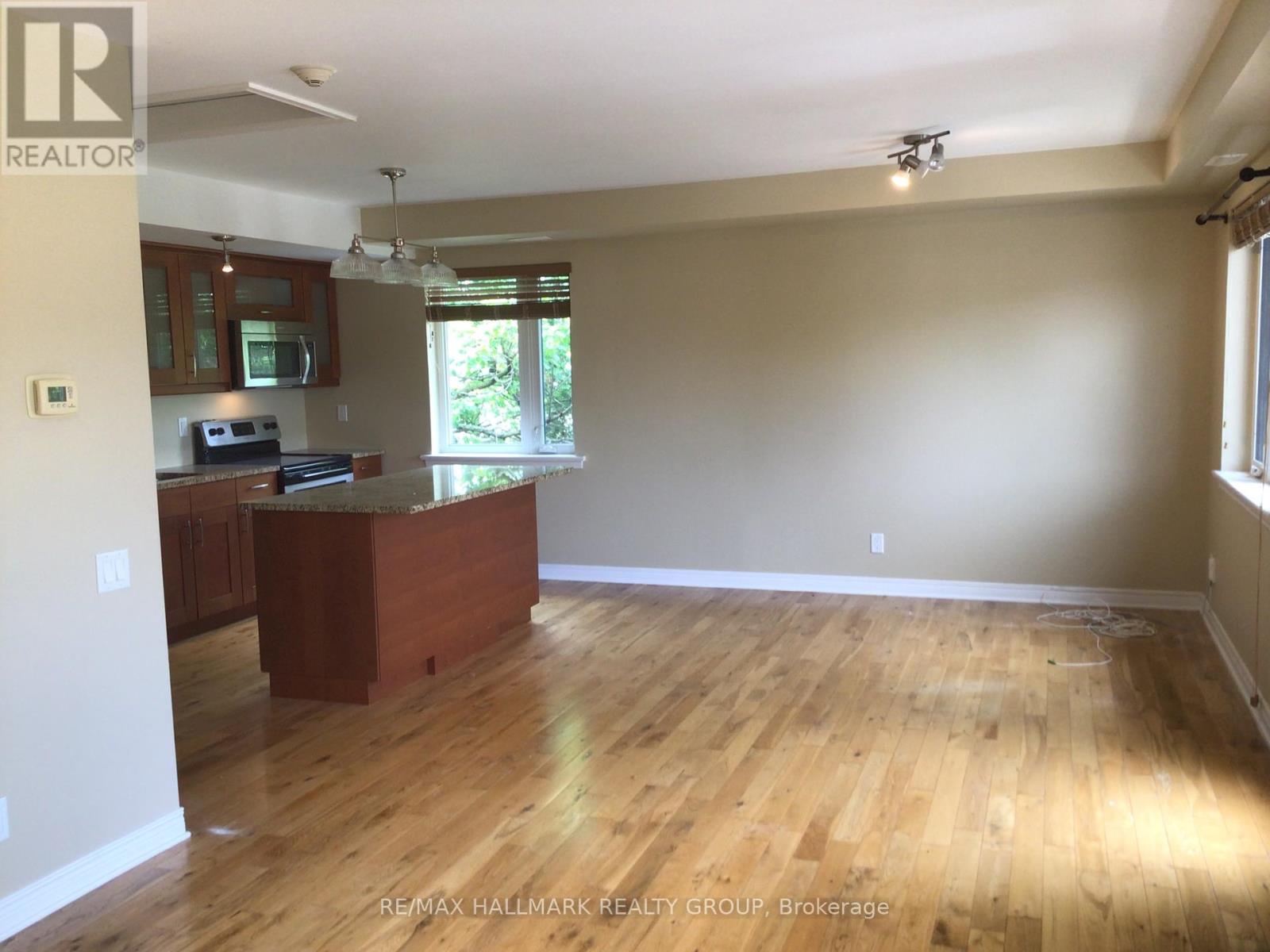 Photo 7 of 324 Currell Avenue, Ottawa ON
