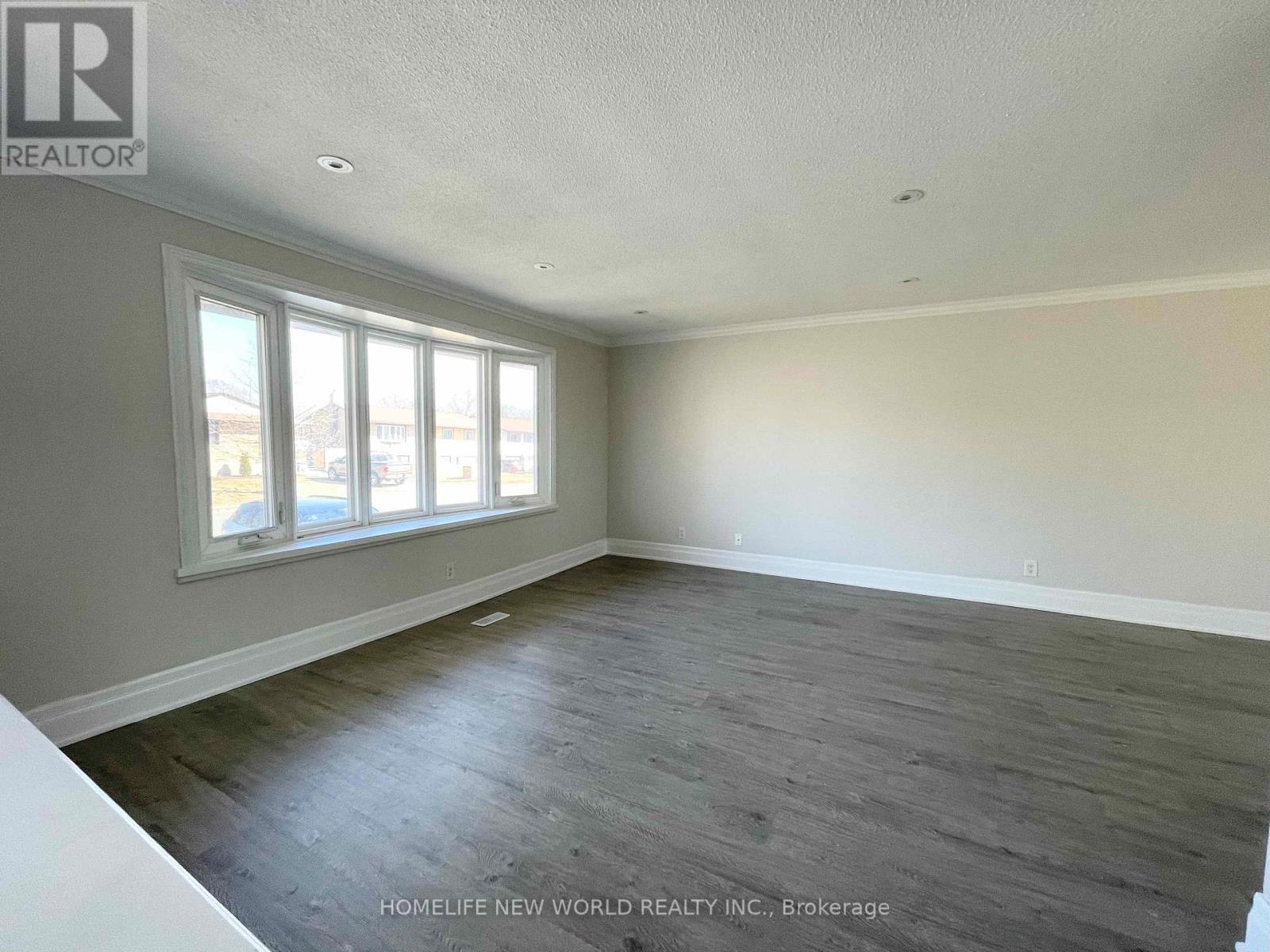 Photo 5 of 23 Somerset Street, Quinte West ON