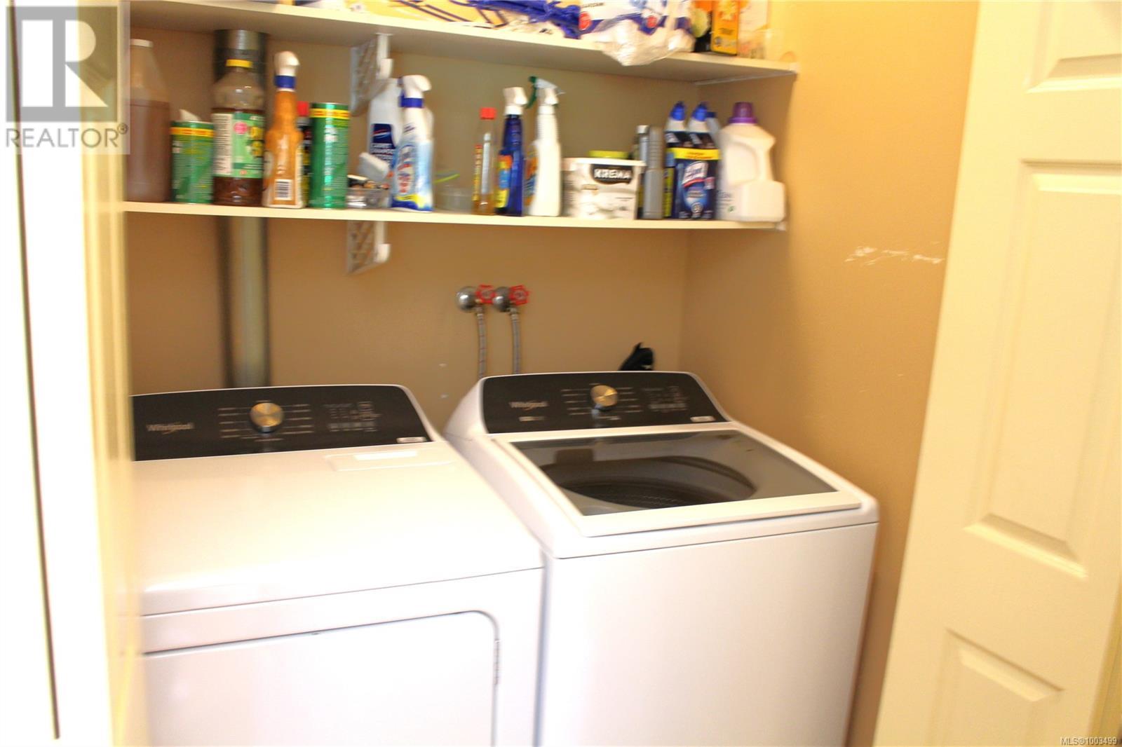 Single Family House for Sale in  St. Charles St Victoria 