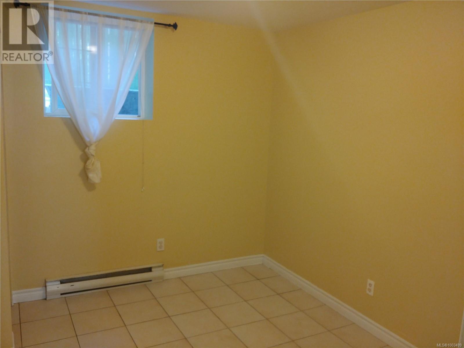 Single Family House for Sale in  St. Charles St Victoria 