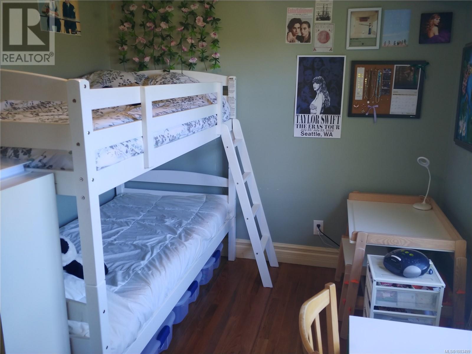 Single Family House for Sale in  St. Charles St Victoria 
