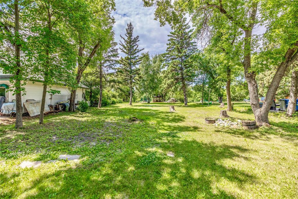 Photo 4 of 224 Dunkirk Drive, Winnipeg MB