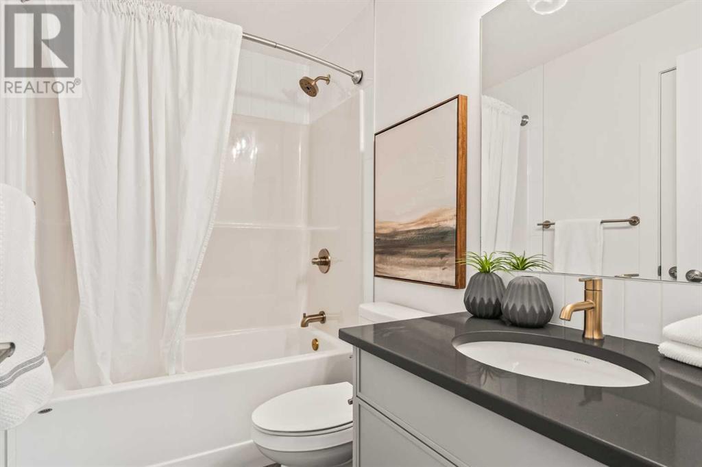 Single Family House for Sale in  Sovereign Heights SW Shaganappi Calgary 