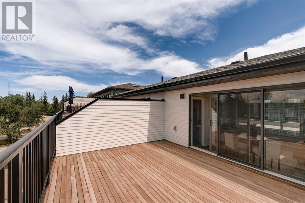 Single Family House for Sale in  Sovereign Heights SW Shaganappi Calgary 