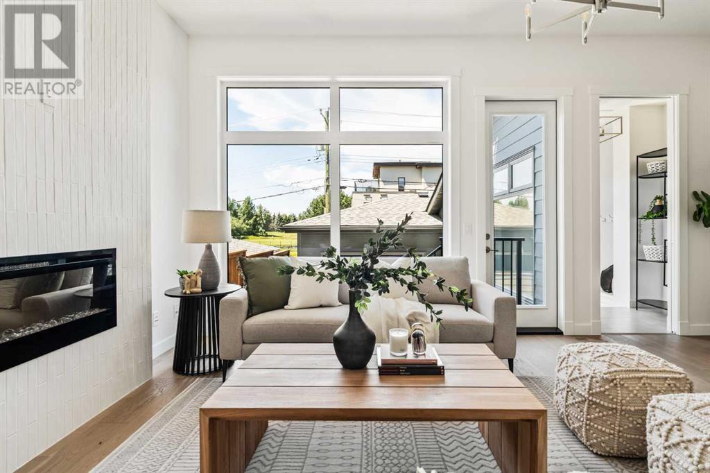 Single Family House for Sale in  Sovereign Heights SW Shaganappi Calgary 
