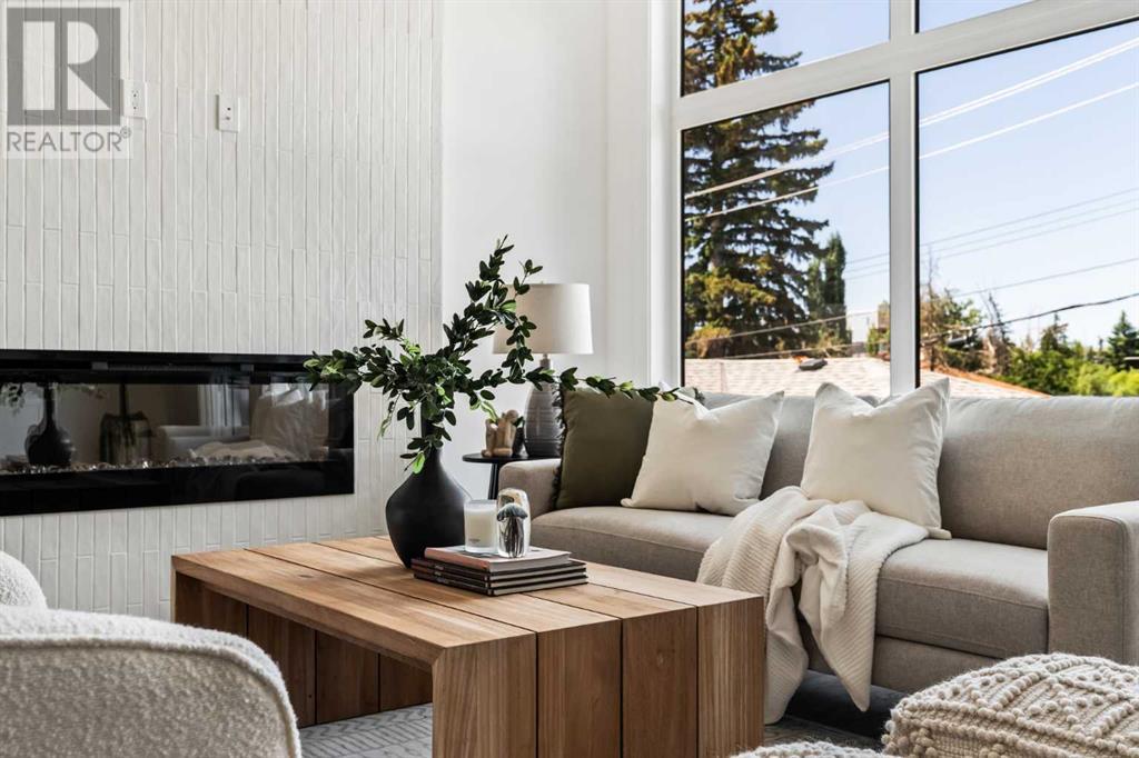 Single Family House for Sale in  Sovereign Heights SW Shaganappi Calgary 