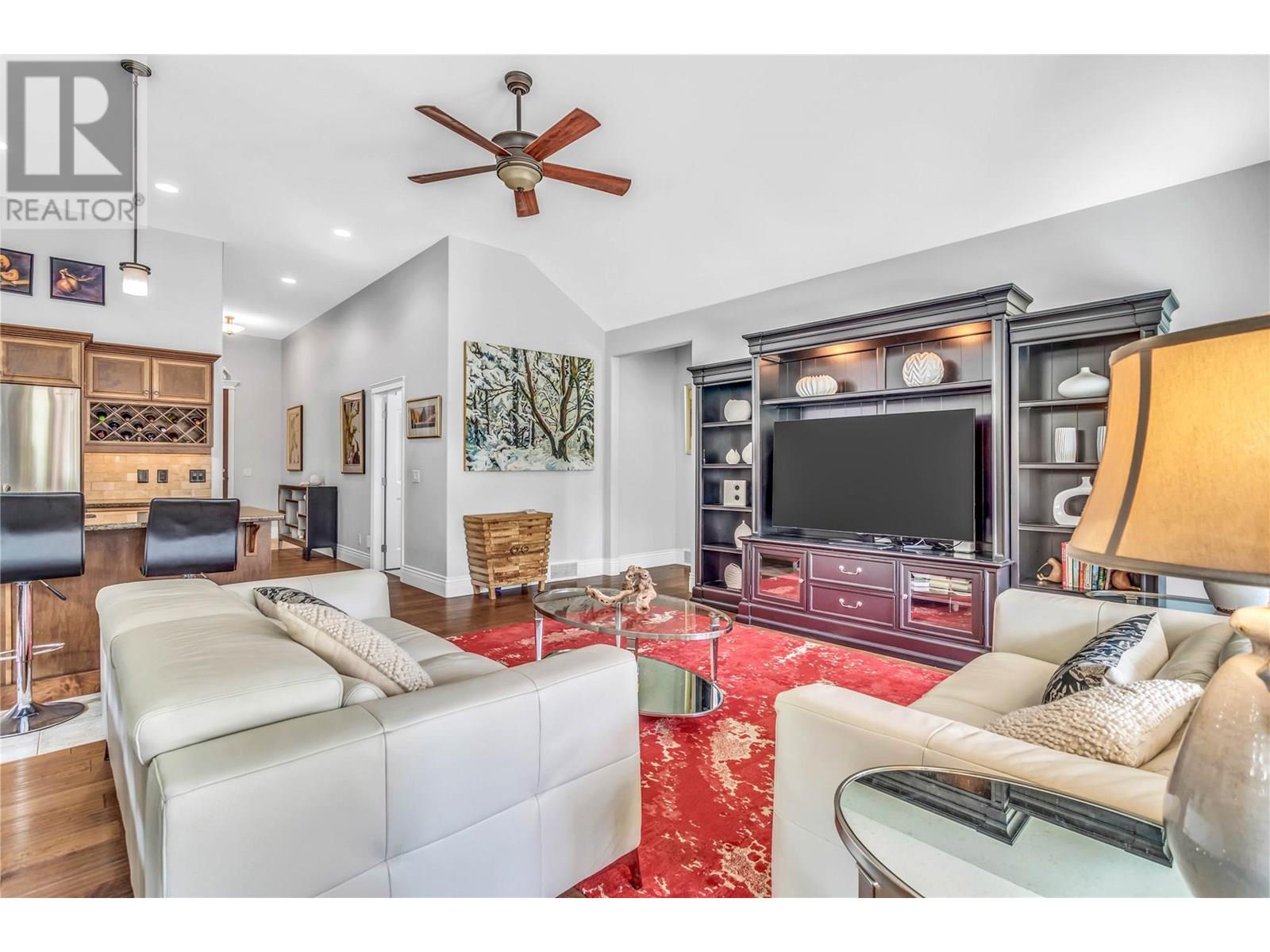 105 4450 GORDON Drive, Kelowna