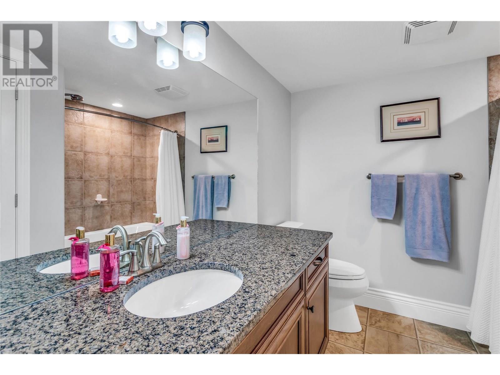 105 4450 GORDON Drive, Kelowna