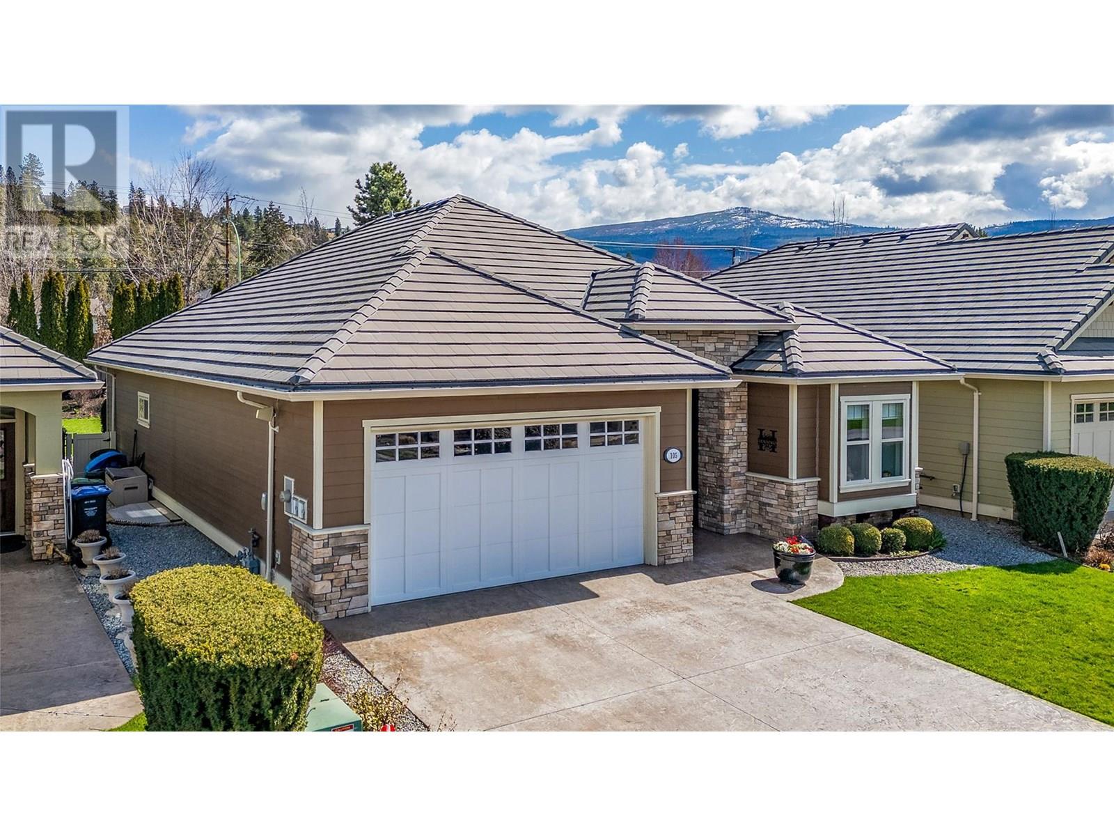 105 4450 GORDON Drive, Kelowna