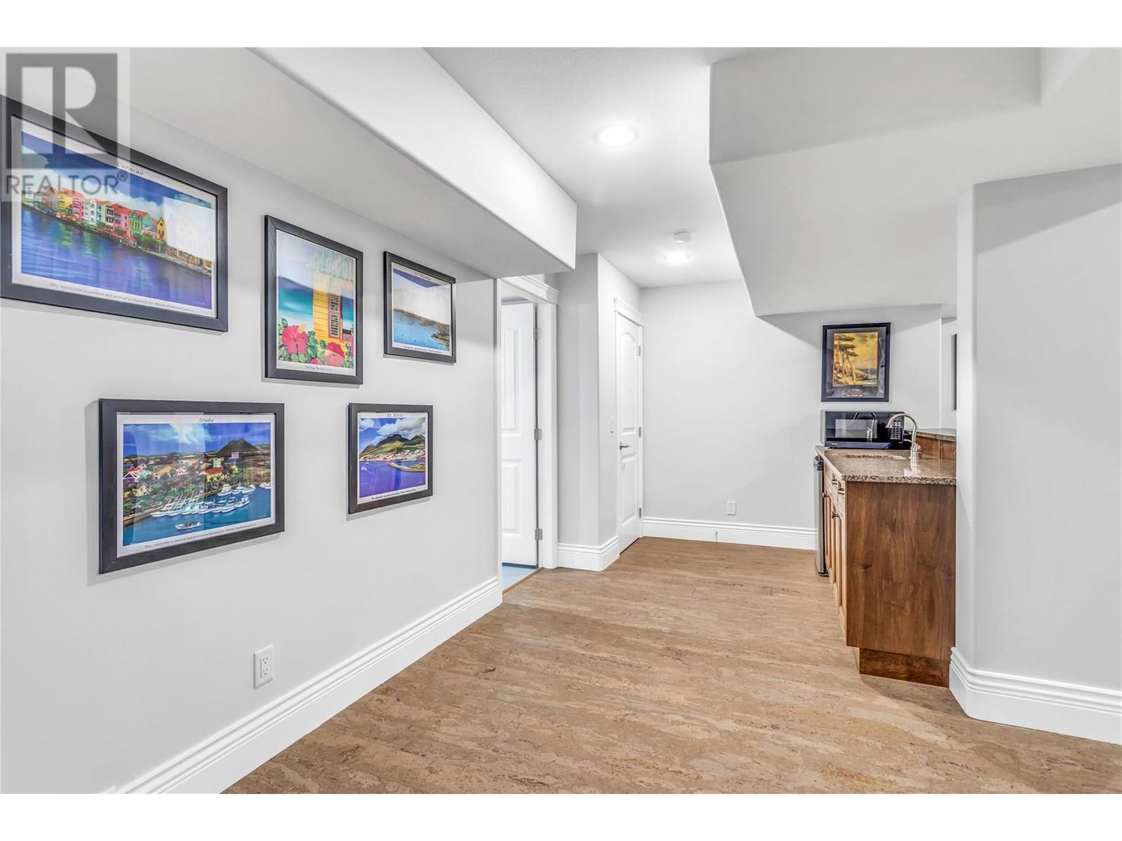 105 4450 GORDON Drive, Kelowna