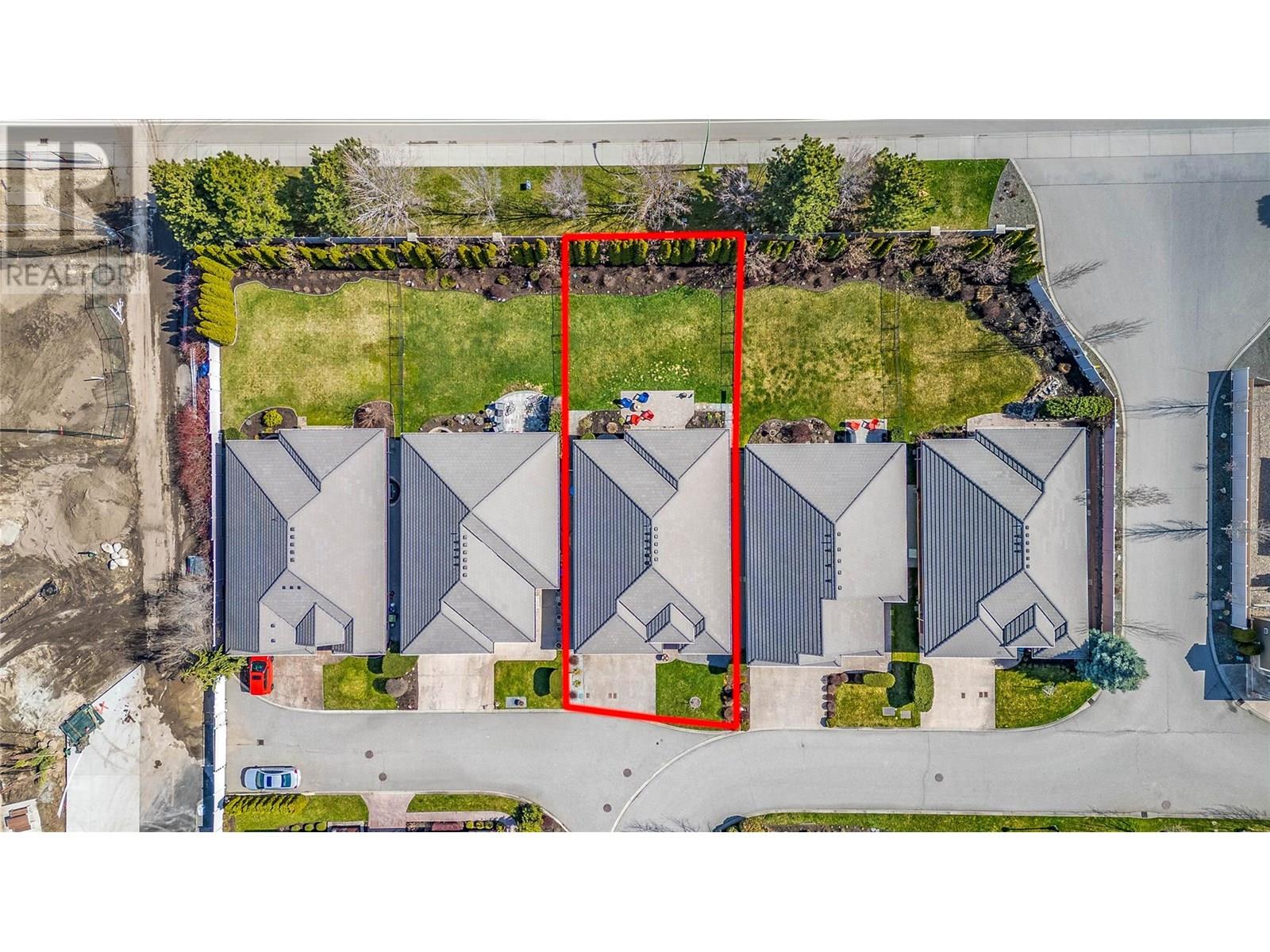 105 4450 GORDON Drive, Kelowna