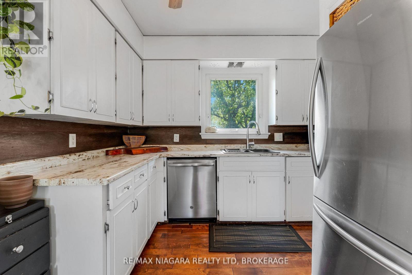 Photo 34 of 958 Silver Bay Road, Port Colborne ON