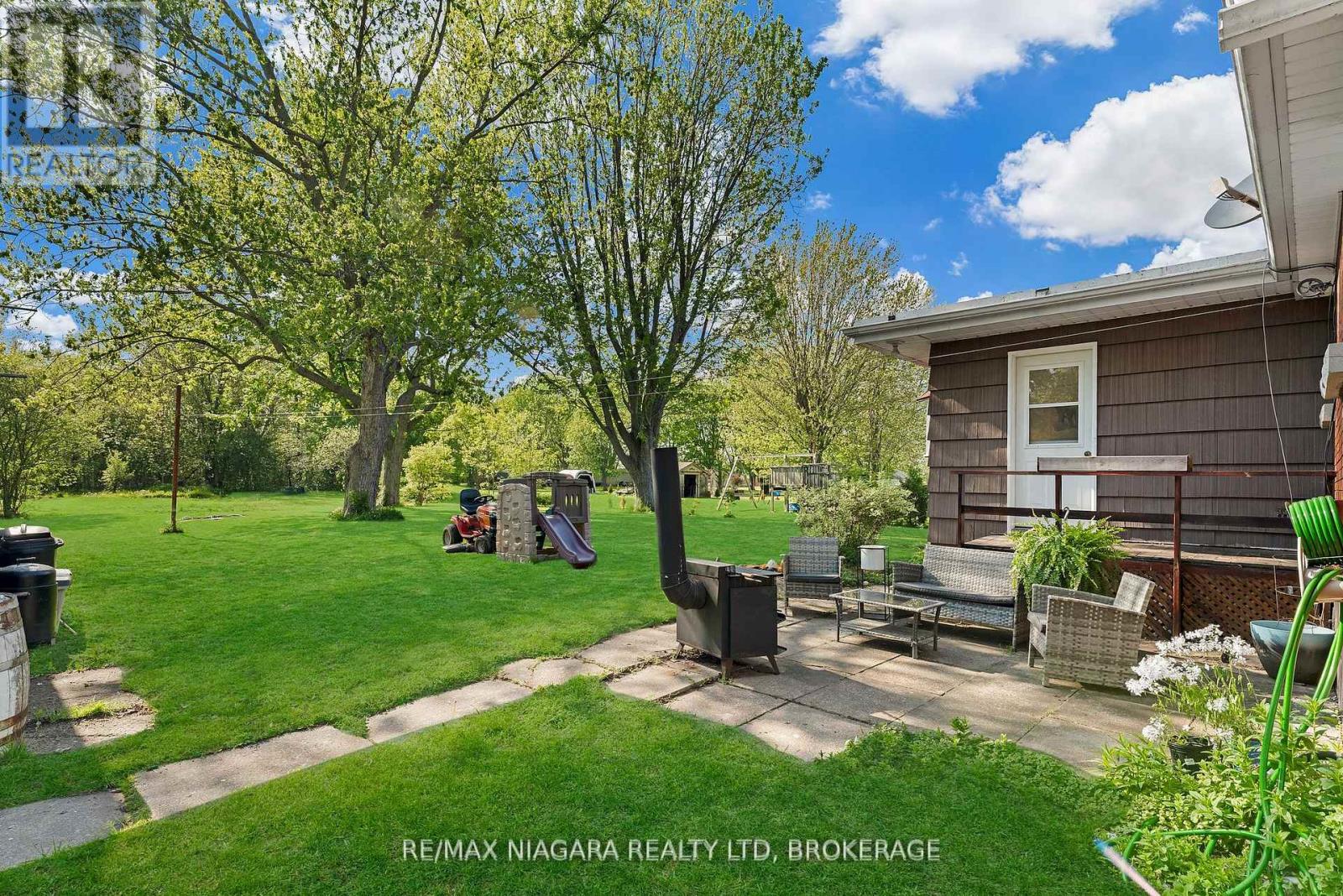 Photo 9 of 958 Silver Bay Road, Port Colborne ON