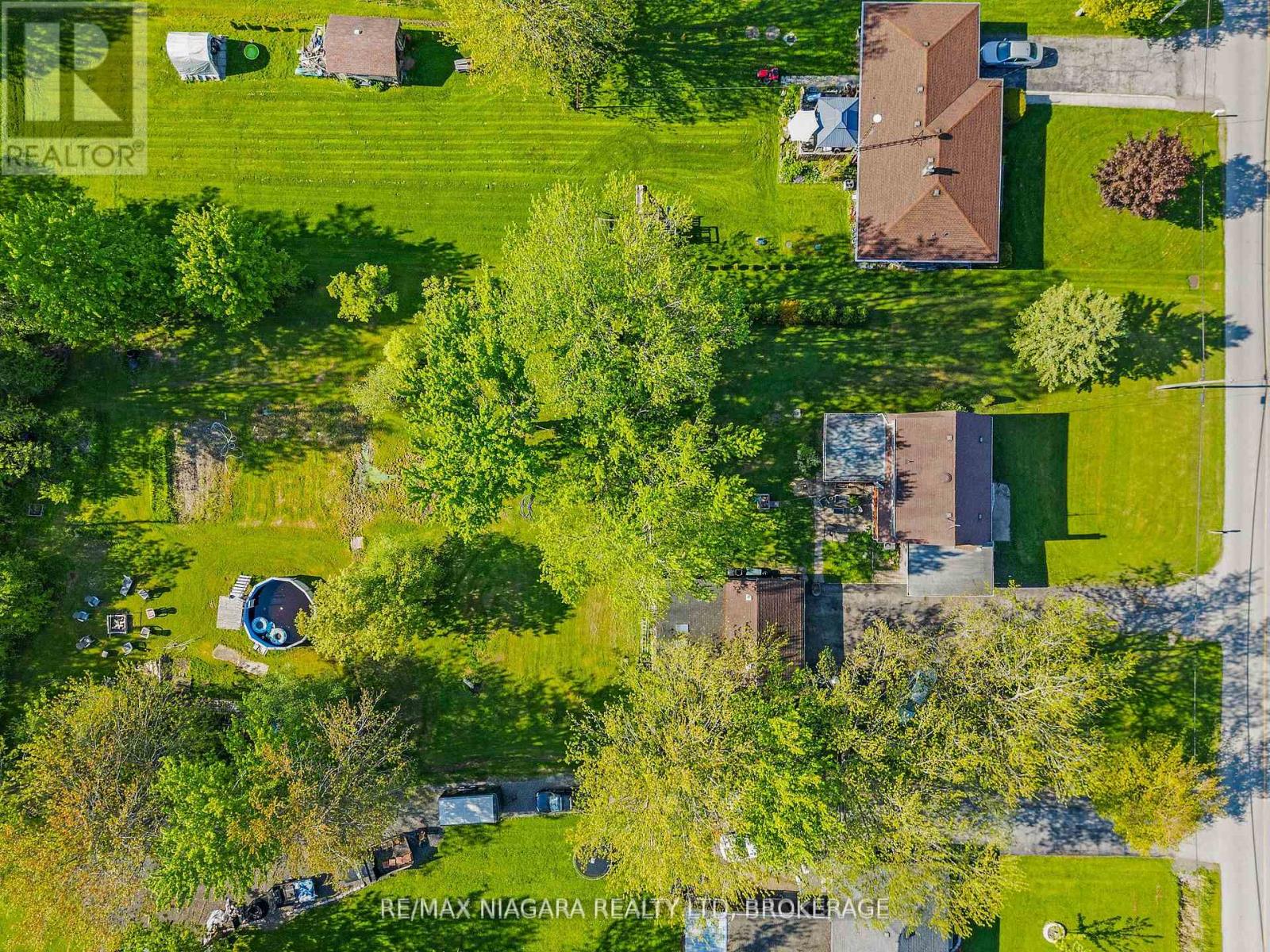 Photo 26 of 958 Silver Bay Road, Port Colborne ON