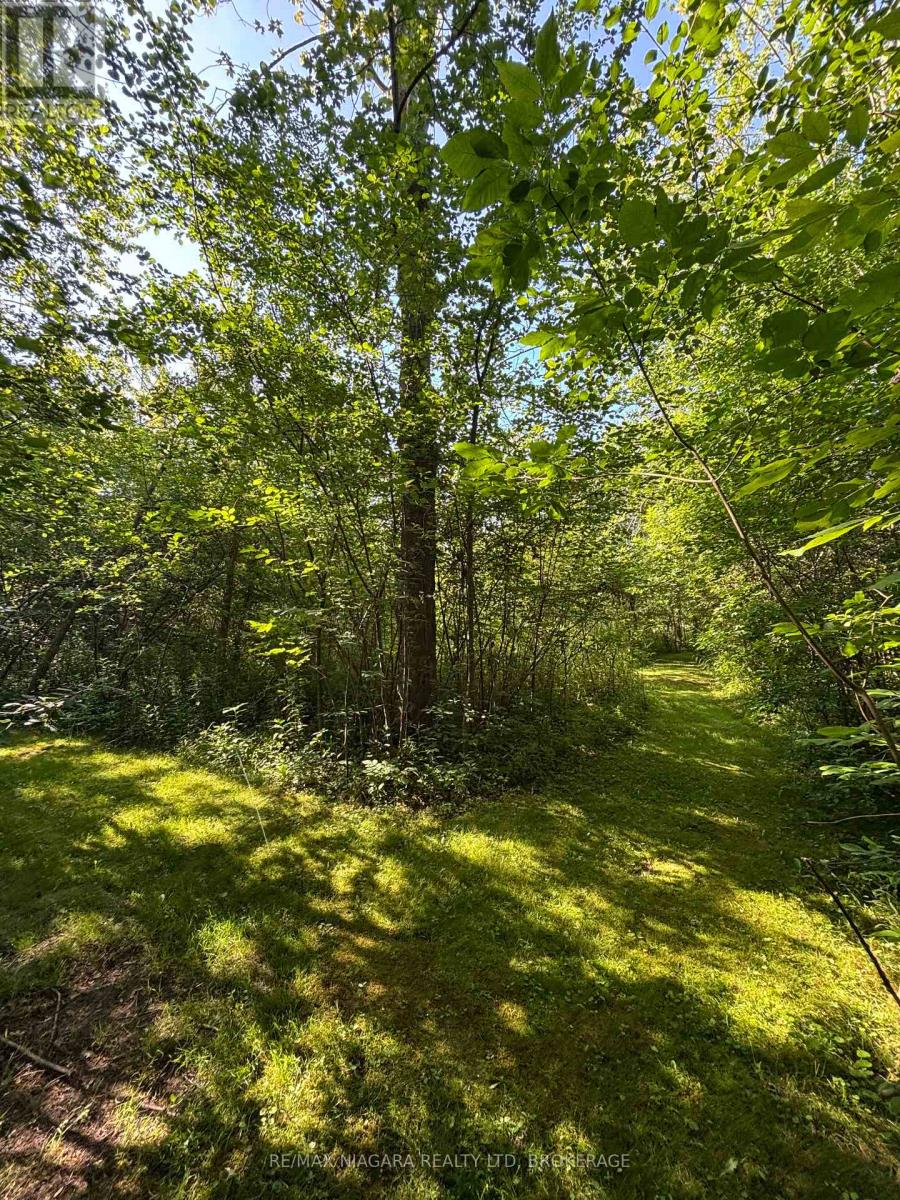 Photo 7 of 958 Silver Bay Road, Port Colborne ON