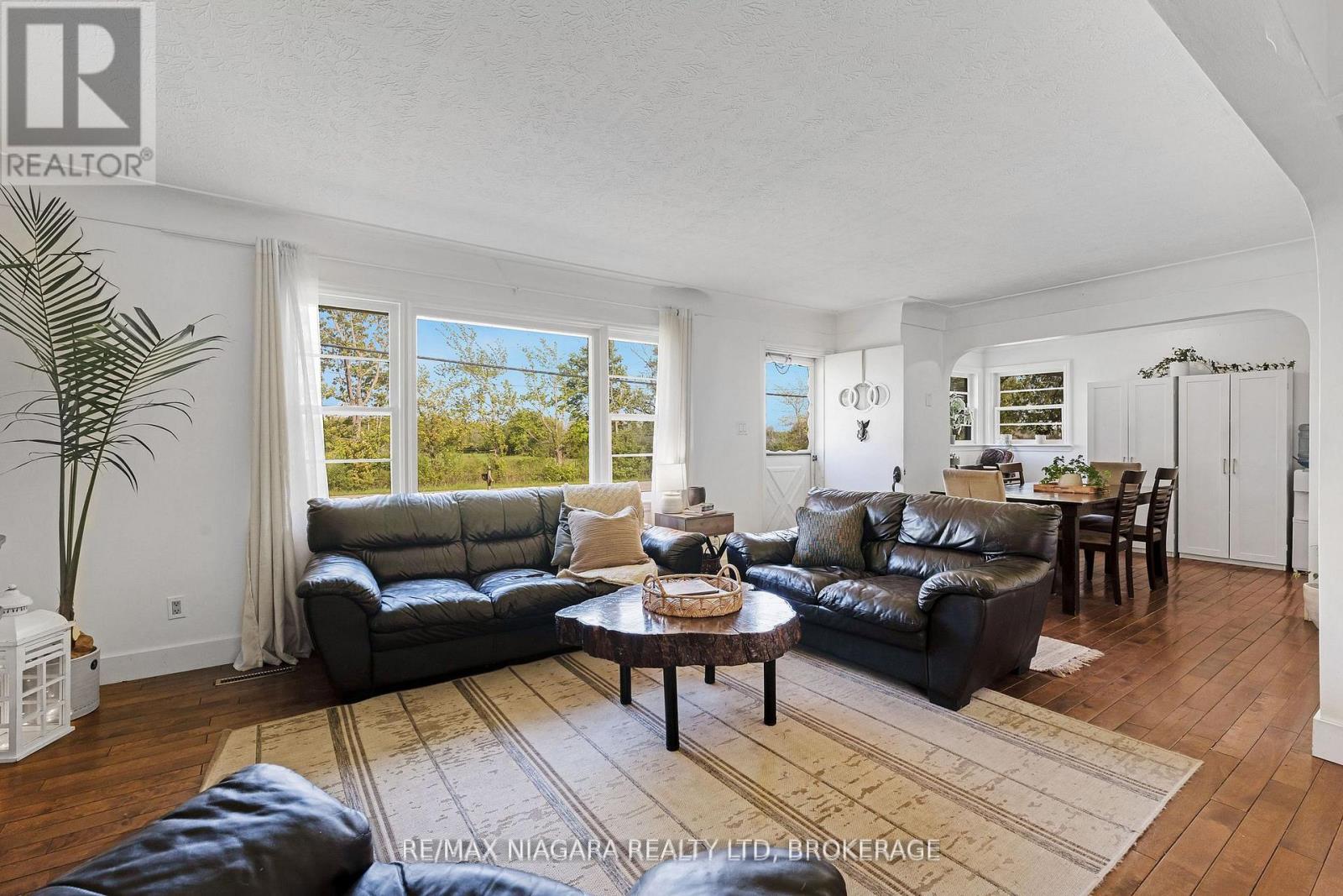 Photo 11 of 958 Silver Bay Road, Port Colborne ON