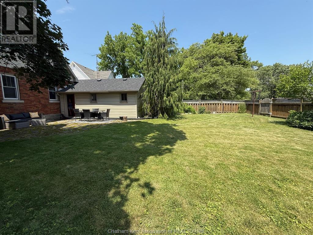 Photo 31 of 913 North Street, Dresden ON