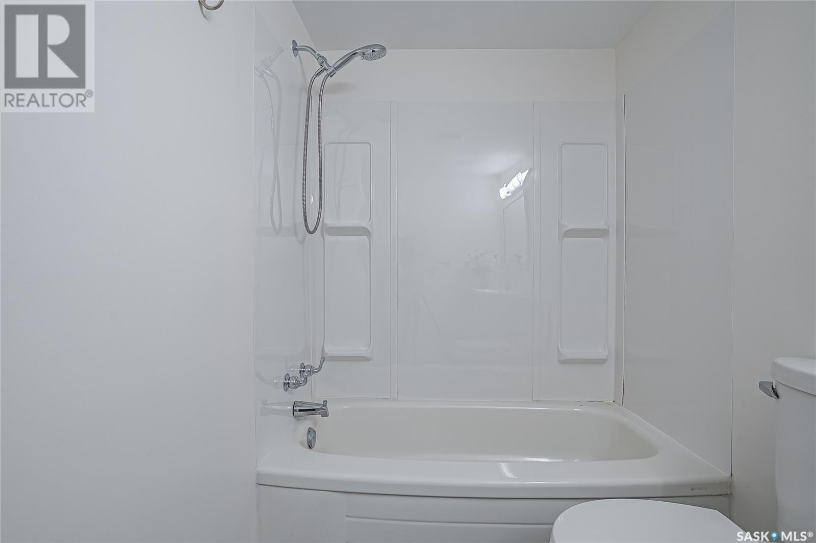 Single Family House Low rise for Sale in   Tait CRESCENT Saskatoon 