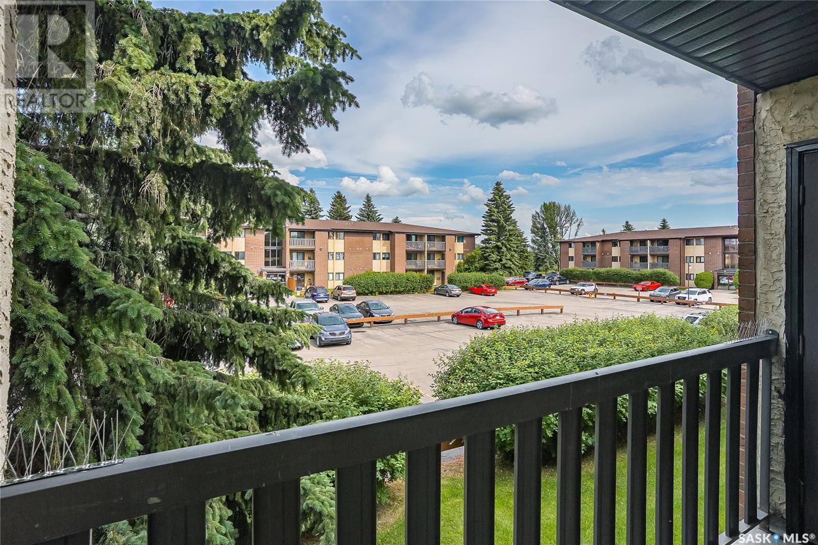 Single Family House Low rise for Sale in   Tait CRESCENT Saskatoon 