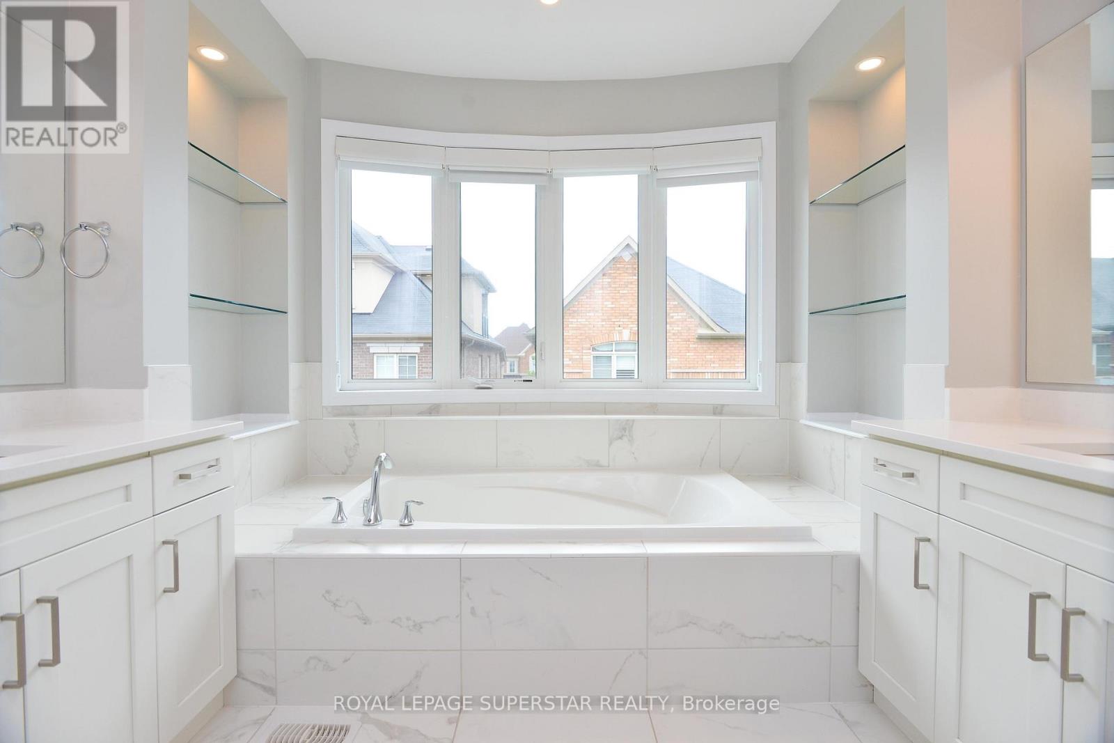 Photo 20 of 236 Cherryhurst Road, Oakville ON