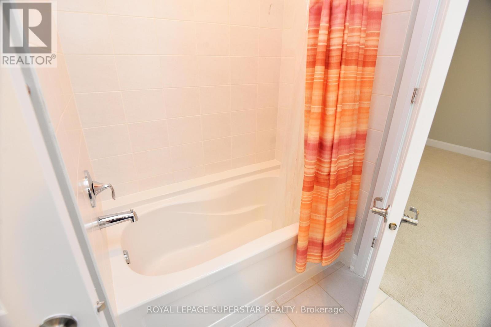 Photo 15 of 236 Cherryhurst Road, Oakville ON