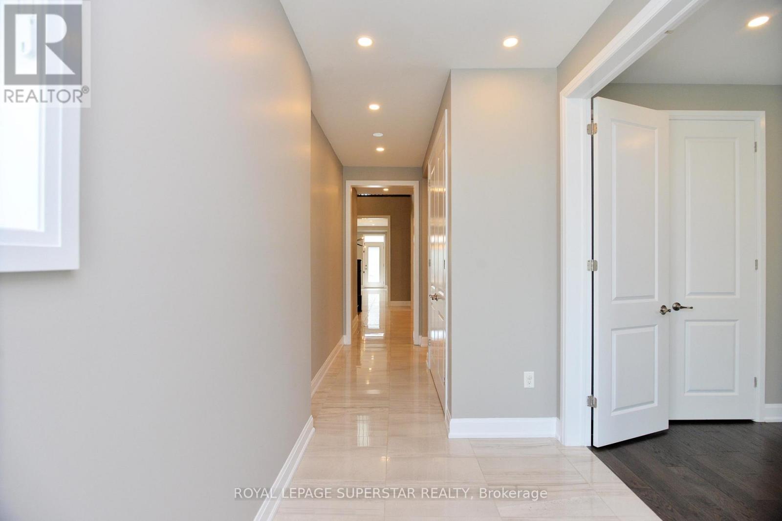 Photo 21 of 236 Cherryhurst Road, Oakville ON