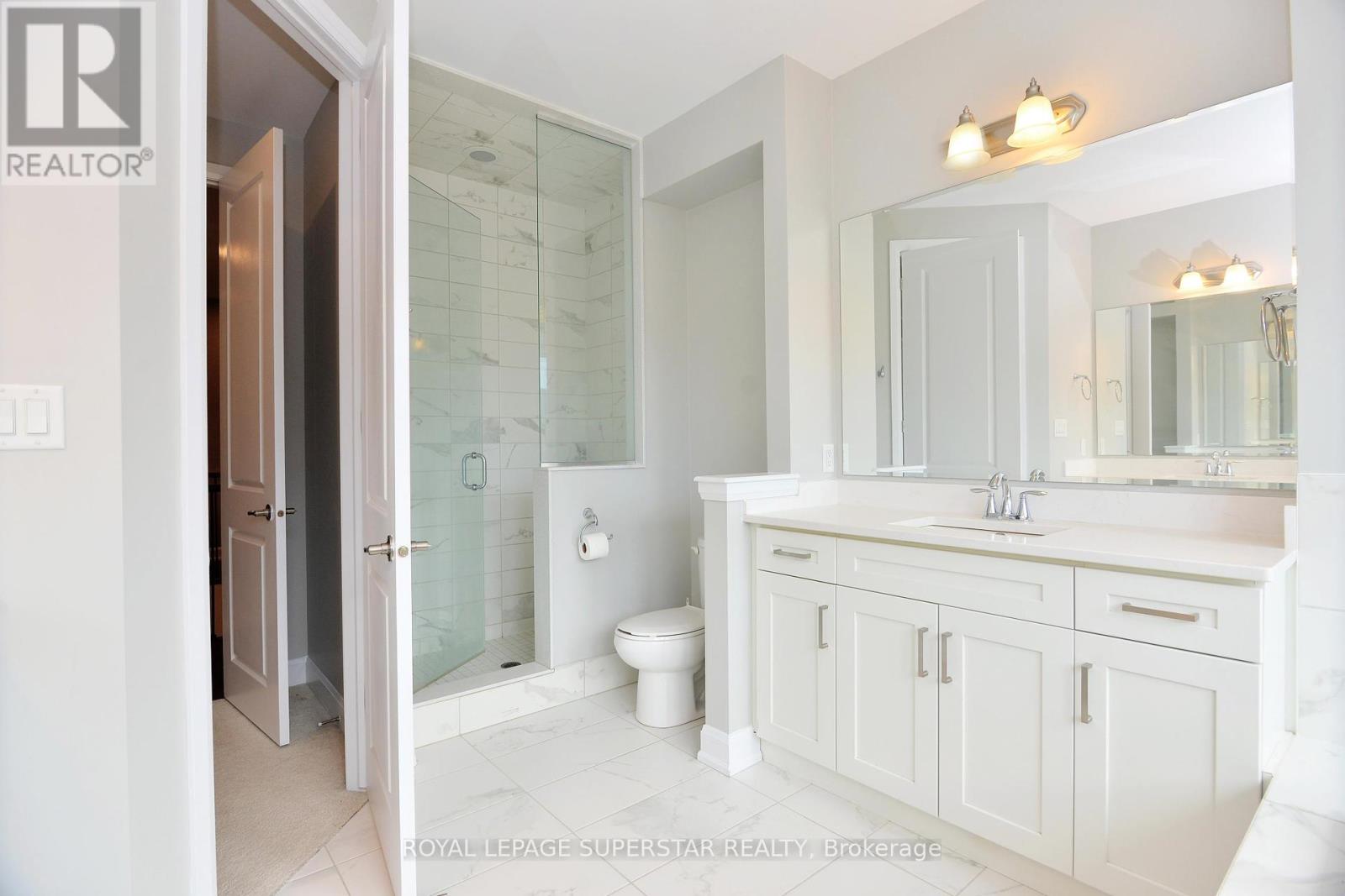 Photo 11 of 236 Cherryhurst Road, Oakville ON