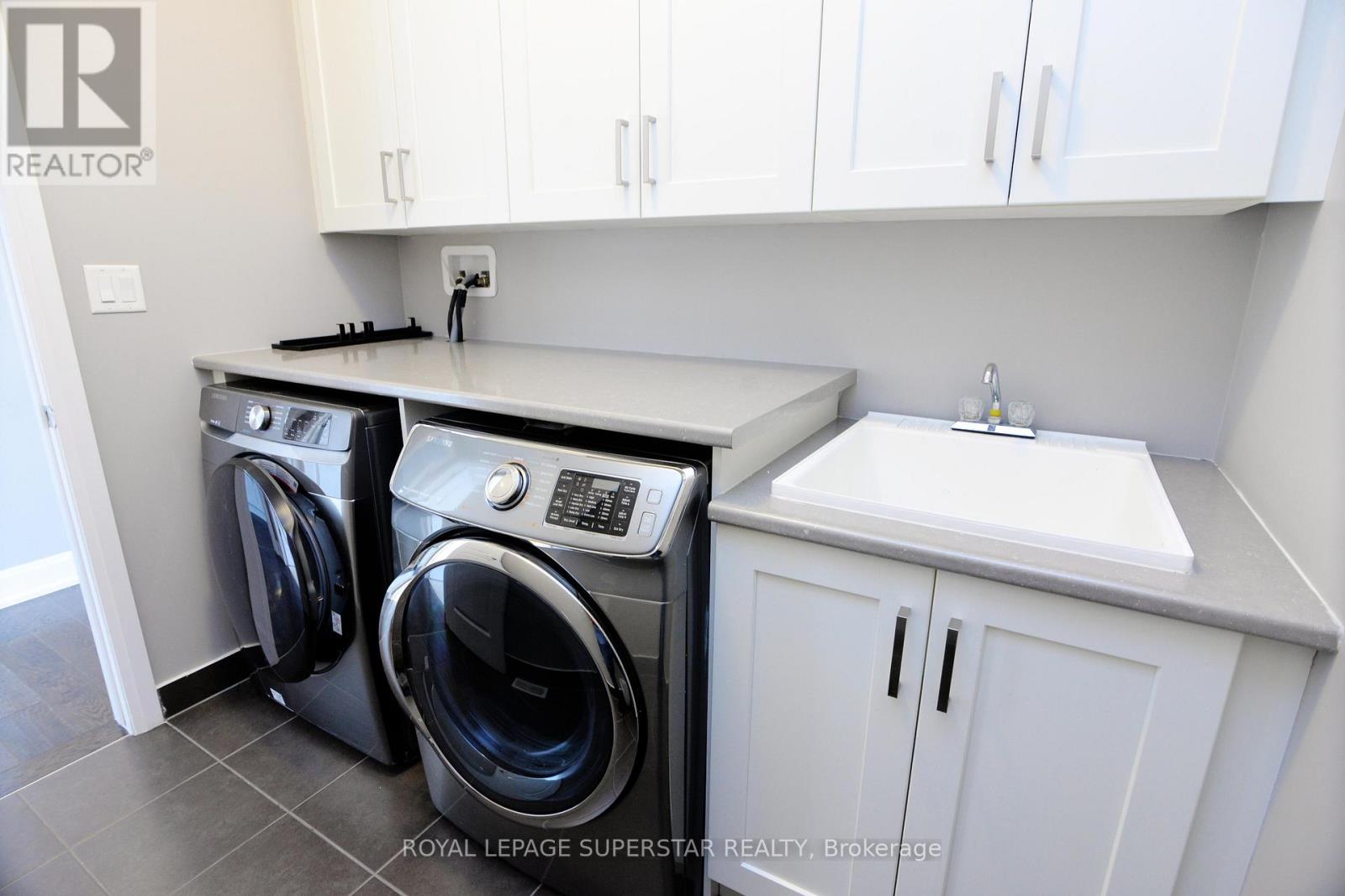 Photo 36 of 236 Cherryhurst Road, Oakville ON