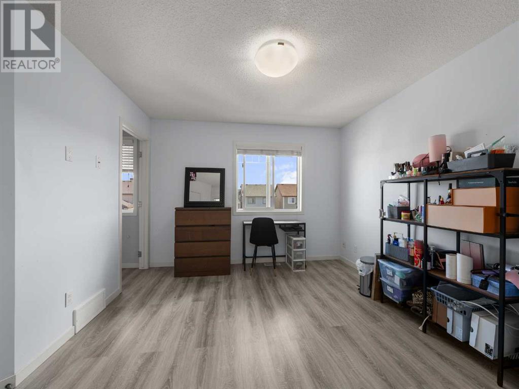 Single Family House for Sale in  New Brighton Walk SE New Brighton Calgary 