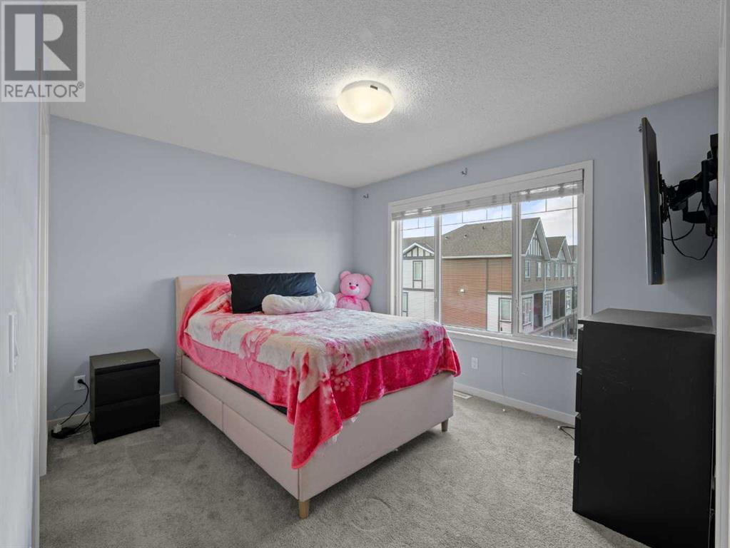 Single Family House for Sale in  New Brighton Walk SE New Brighton Calgary 