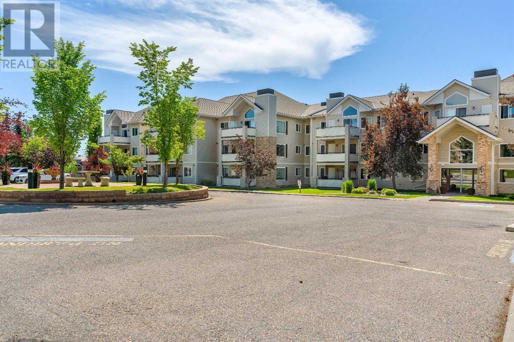 Single Family House for Sale in   Springbank Boulevard SW Springbank Hill Calgary 