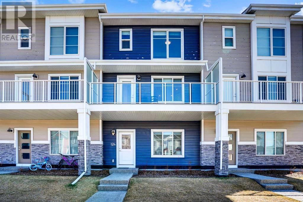 Single Family House for Sale in  Savanna Street NE Saddle Ridge Calgary 