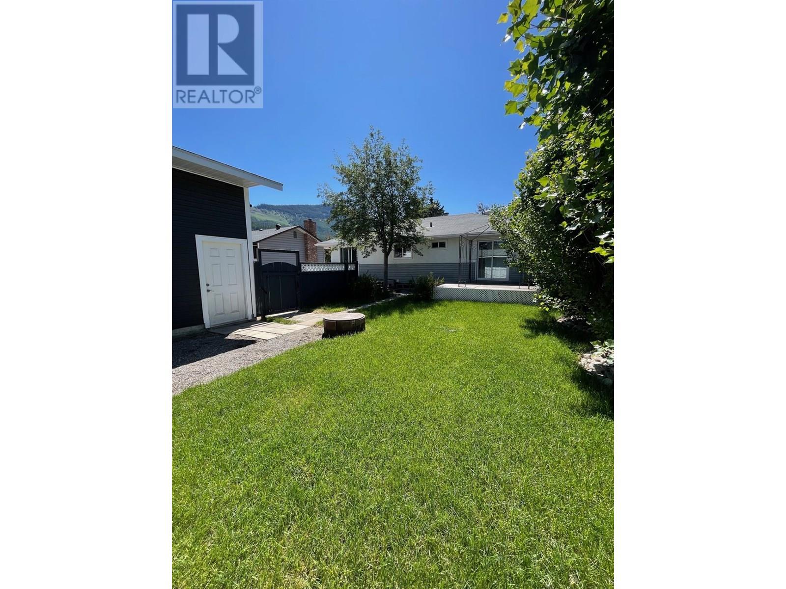 Photo 4 of 465 White Birch Crescent, Sparwood BC