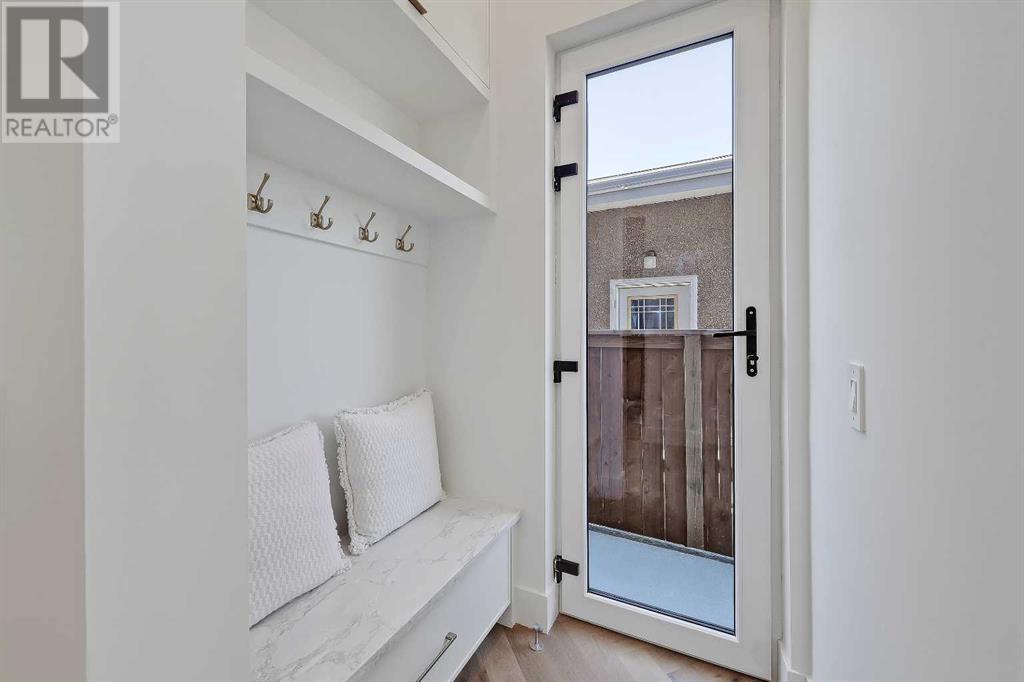 Single Family House for Sale in   Avenue SW North Glenmore Park Calgary 
